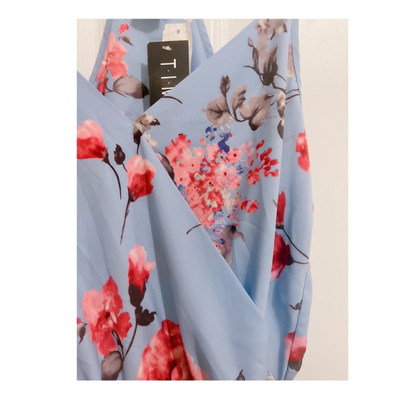 Flower Printed Romper - Picture 4 of 4